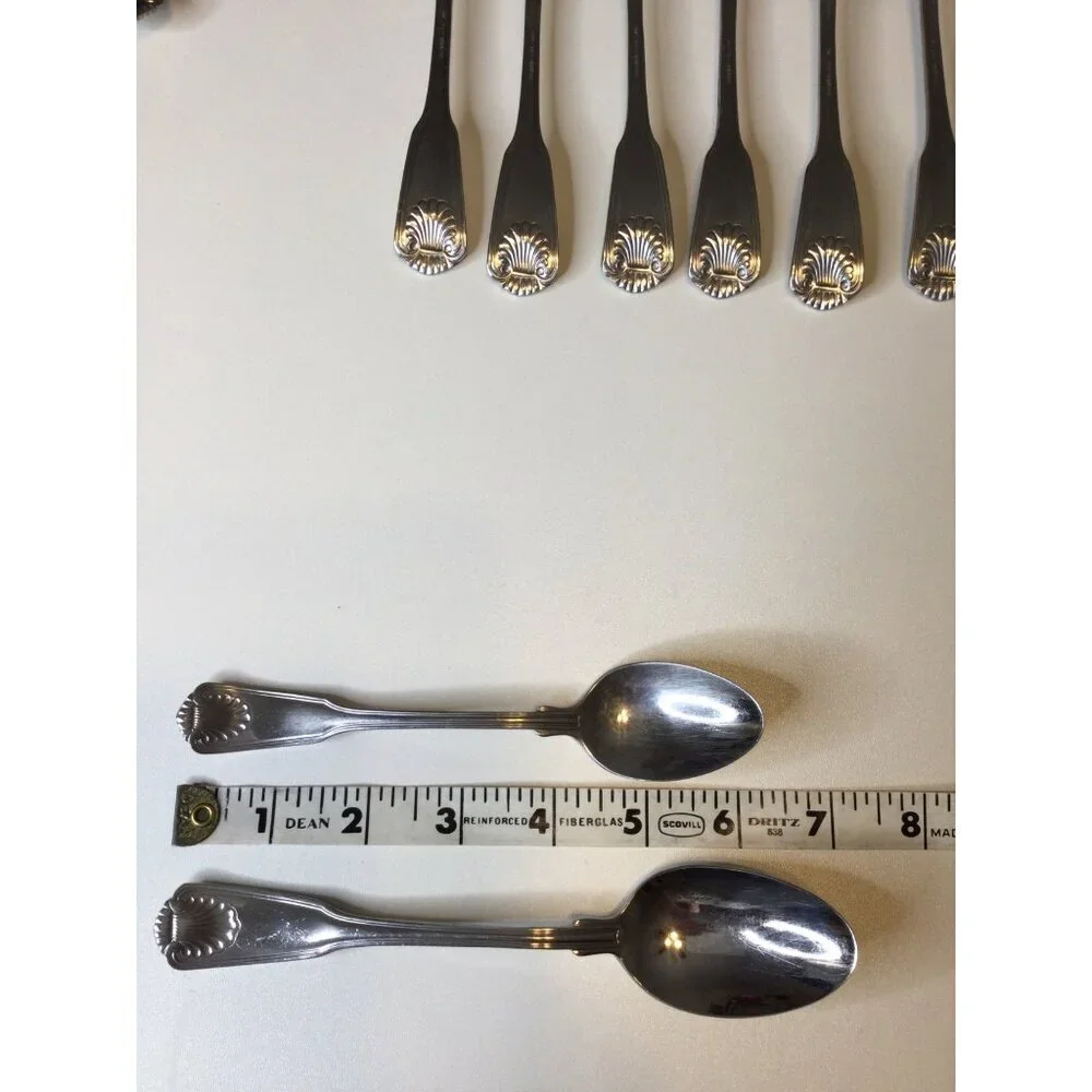 Towle 18/8 Stainless Flatware Forks Spoons Knives Serving 35 pieces Shell